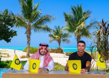 قصة عقد رونالدو مع النصر .. 16 عامل منزلي وطائرة و2.5 مليون ريال يوميا