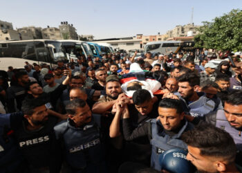استشهاد 4 صحفيين في قصف الاحتلال ساحة المستشفى المعمداني