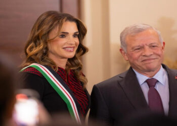 الملك والملكة يهنئان بعيد الأضحى