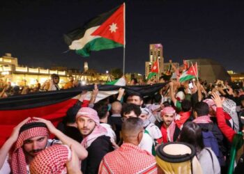 13 موقعا لشاشات عرض تبث مباراة المنتخب الوطني مع العراق