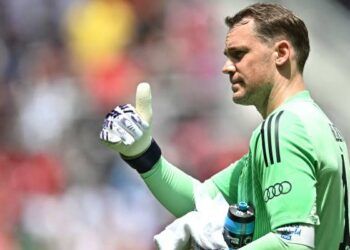 نوير ينتقد أداء بايرن ميونخ بعد الخسارة أمام بنفيكا في كأس العالم للأندية