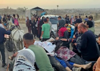 غزة تودّع 300 من شهداء المساعدات منذ بدء الخطة الأميركية