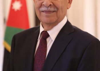 العيسوي ينقل تمنيات الملك وولي العهد بالشفاء للعَين والوزير الأسبق طبيشات