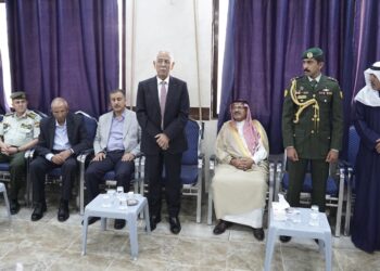 مندوبا عن الملك وولي العهد…العيسوي يعزي عشيرة النجادا