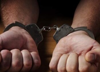 توقيف أشخاص أطلقوا هتافات مظللة ومسيئة بحق الدولة في مسيرات بوسط البلد