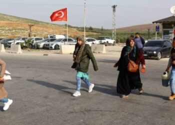 الآلاف عادوا .. بلدات تركية تخلو من اللاجئين السوريين