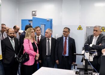 الأردنية تُطلق أول مختبر جامعي لدراسة الفيروسات بنموذج الخلايا الحية