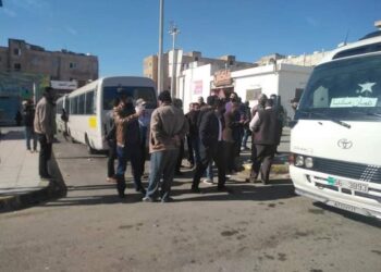 القبض على كبير المتسولين في مادبا متنكرا على هيئة عجوز