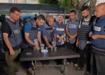 بالماء والملح.. صحفيو غزة يطلقون صرخة جوع للعالم