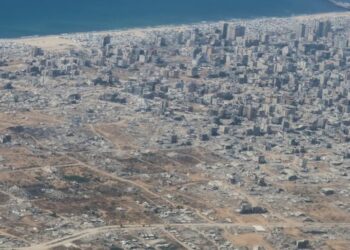إسرائيل تمنع القوات المشاركة في إنزال المساعدات من تصوير دمار غزة