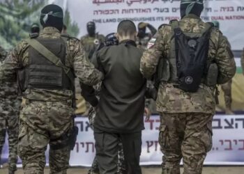 حماس تستنفر وتفعل خطة التصفية الفورية خشية عمليات إسرائيلية لتحرير الأسرى