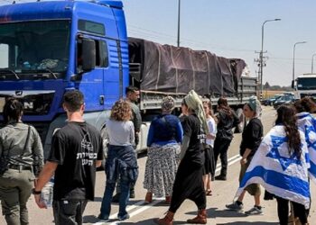 الشبلي: اعتداءات المستوطنين لن تثني الأردن عن إرسال شاحنات المساعدات لغزة