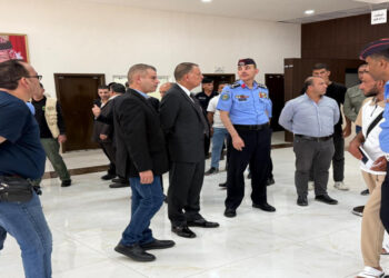 وزير الداخلية يزور مركز حدود جابر ويشدد على تسريع إجراءات المسافرين