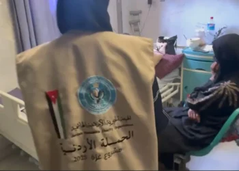 حملة إغاثية أردنية تدعم الكوادر الطبية والجرحى في مستشفى ناصر بقطاع غزة
