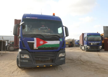 الجيش يسيّر قافلة مساعدات إغاثية للمستشفى الميداني الأردني جنوب غزة/7