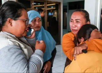 قتلى وجرحى ومفقودون في حادث غرق عبّارة بإندونيسيا