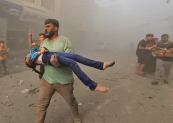 غزة: مجازر جديدة بحق المجوعين والمقاومة ترفض بقاء الاحتلال بالقطاع