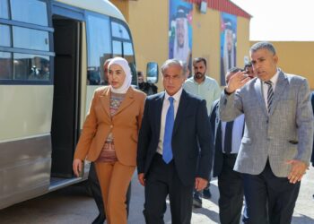 تحرك ميداني لرئيس الوزراء في المفرق .. وقرارات فورية