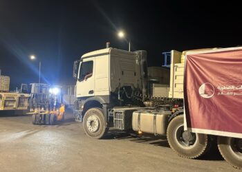 مساعدات قطرية تصل إلى مصر والأردن في طريقها إلى قطاع غزة