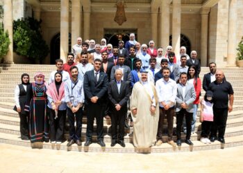 العيسوي يلتقي فعاليات شعبية وتطوعية