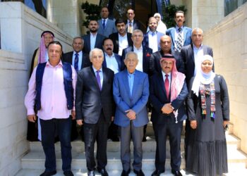 العيسوي يلتقي وفدا من أعضاء المجلس المحلي الأمني لمنطقة وادي السير