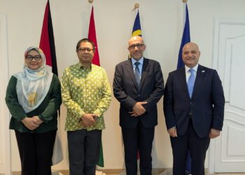 تجارة عمّان والسفارة الماليزية تبحثان فرص الاستثمار والتبادل التجاري
