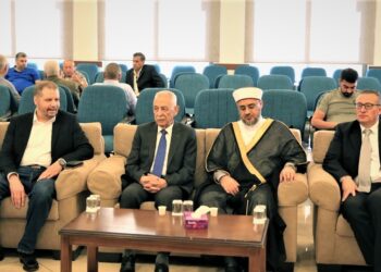 مندوبا عن الملك وولي العهد. العيسوي يعزي بوفاة نقيب الصحفيين الأسبق سيف الشريف