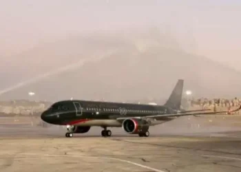 وصول أول طائرة إيرباص A320neo للملكية الأردنية إلى مطار عمّان المدني