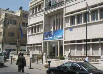 بلدية الزرقاء: لا تهاون مع المخالفات البيئية والصحية في الأحياء السكنية