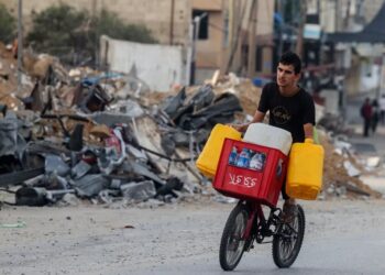 الإمارات تنفذ أكبر مشروع لإمداد المياه المحلاة من مصر إلى جنوب غزة