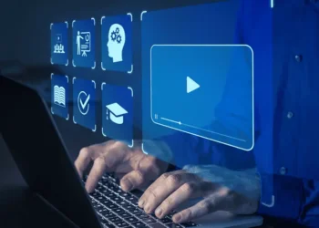 ادخال منهاج المهارات الرقمية لجميع الصفوف بدلا من الحاسوب