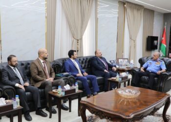 مدير الأمن العام يلتقي وفدا من وزارة الطوارئ والكوارث السورية