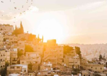 أجواء صيفية عادية في أغلب المناطق حتى الاثنين
