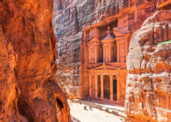 قرابة 291 ألف زائر لمدينة البترا خلال 7 شهور