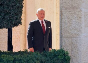 الملك يغادر أرض الوطن متوجها إلى السعودية