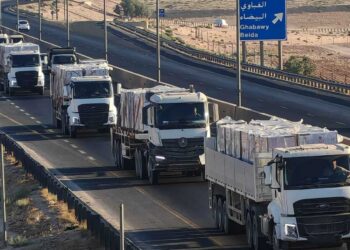 مستوطنون يهاجمون قافلة مساعدات أردنية متجهة إلى غزة