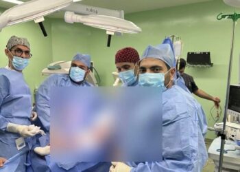 إنجاز طبي..إعادة توصيل ذراع مبتورة لطفلة في مستشفى البشير