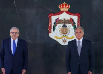 حسان يستقبل سلام في رئاسة الوزراء