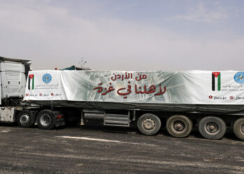 مهرجان الطعام والهيئة الهاشمية تسيران قافلة مساعدات إلى غزة