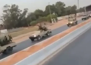 توتر في العاصمة الليبية مع تصاعد الحشود المسلحة