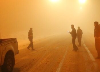 الدوريات الخارجية: غبار كثيف في الرويشد وأمطار غزيرة في الأزرق الجنوبي ومعان