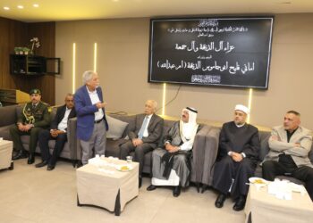 مندوبا عن الملك وولي العهد.. العيسوي يعزي آل جمعة وأبو جاموس والعساف