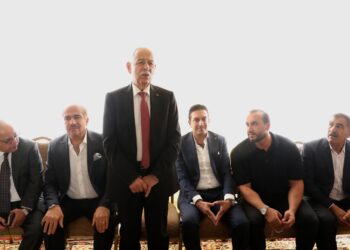 مندوبا عن الملك وولي العهد. العيسوي يعزي عشيرتي أبو الفول والعدوان