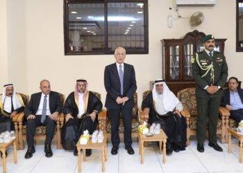 مندوبا عن الملك وولي العهد.. العيسوي يعزي الشواربة والطراونة والشوبكي وجنكات والشوابكة