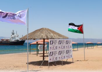 إنزال كيبل بحري في العقبة لتعزيز مكانة الأردن كمركز إقليمي للاتصالات والبيانات