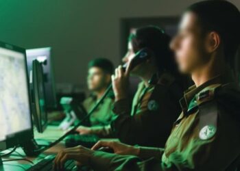الجارديان: إسرائيل تستخدم مايكروسوفت لمراقبة مكالمات الفلسطينيين وقتلهم