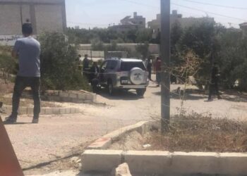 العثور على جثة خمسيني داخل مركبته في بني كنانة
