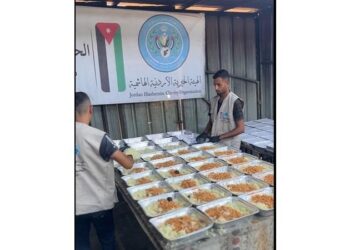 5 آلاف مستفيد أسبوعيا.. الخيرية الهاشمية تواصل توزيع الوجبات في غزة