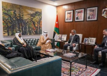 رئيس الوزراء يستقبل رئيس اتحاد الغرف التجارية السعودية
