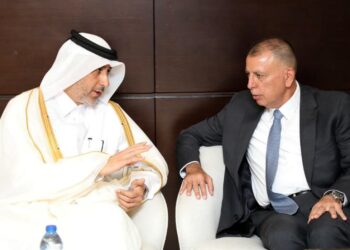 الفراية يستقبل نظيره القطري بمطار الملكة علياء